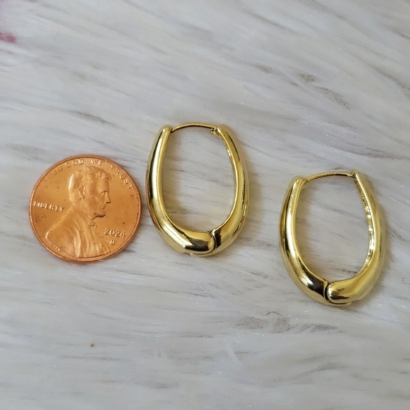 Gold Hoop Earrings - Picture 4 of 5
